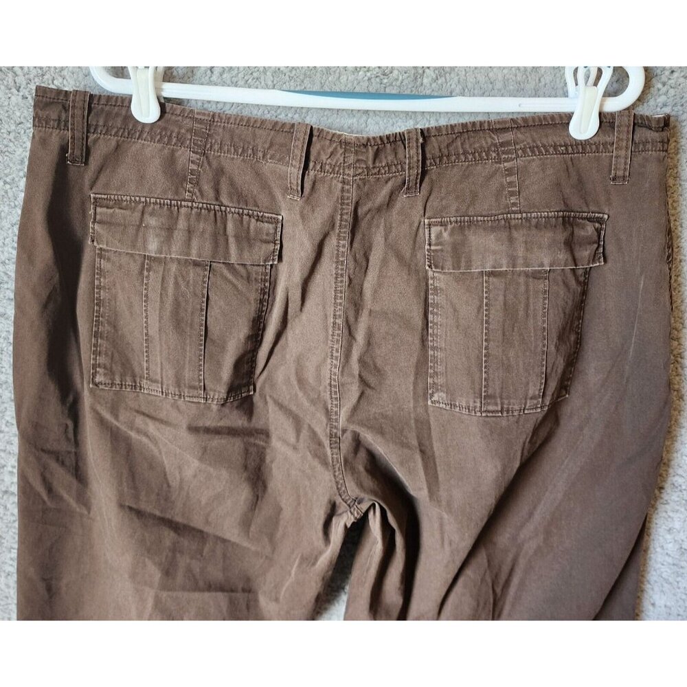 Eddie Bauer Women's Vashon Fit Chino Khaki Capri Cropped Cargo Pants Brown Sz 18 - Picture 11 of 16